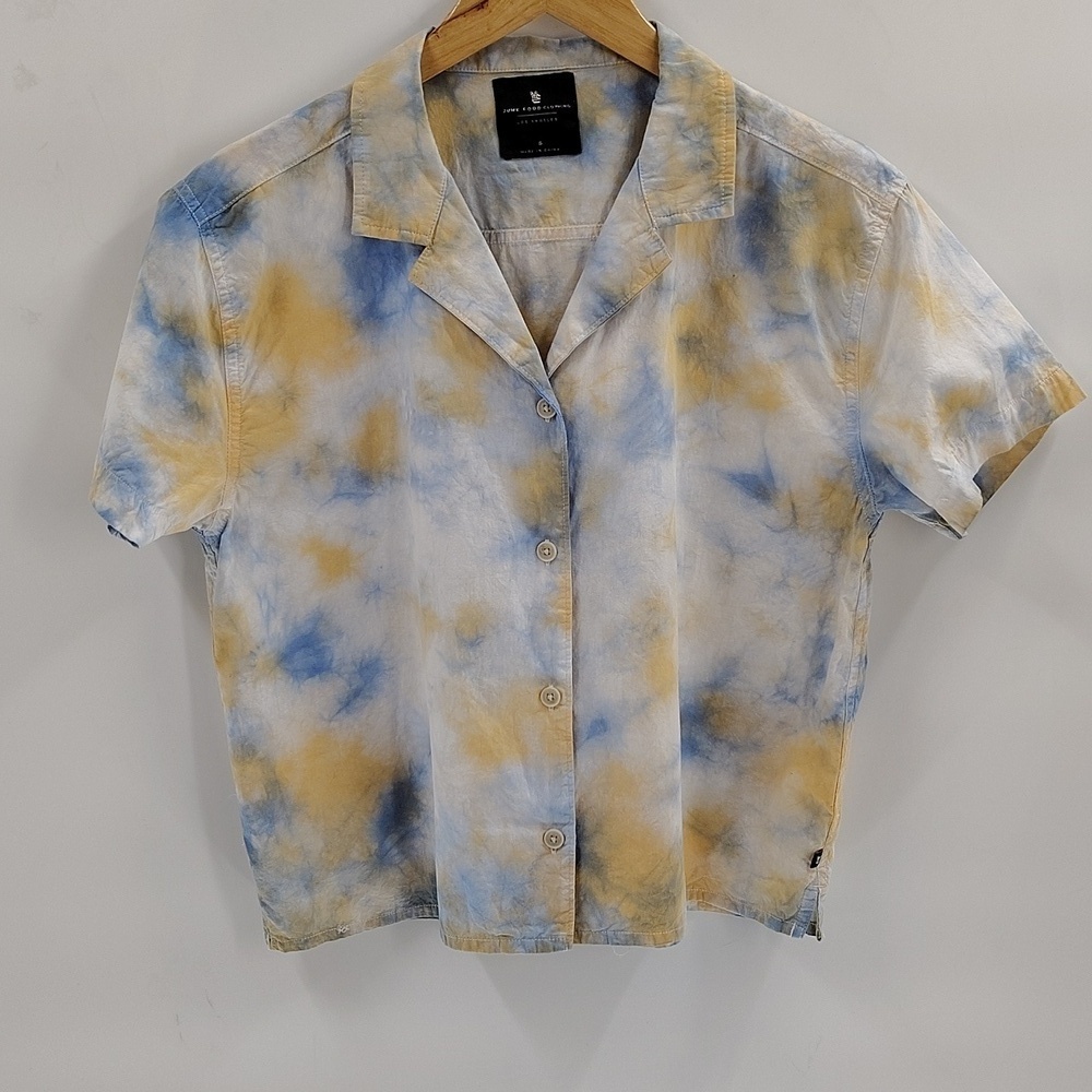 Junk Food Ana cropped Shirt Tie Dye Size Small Vintage White Relaxed Fit